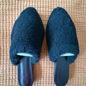 NWT Jenni Kayne Black Shearling Mules